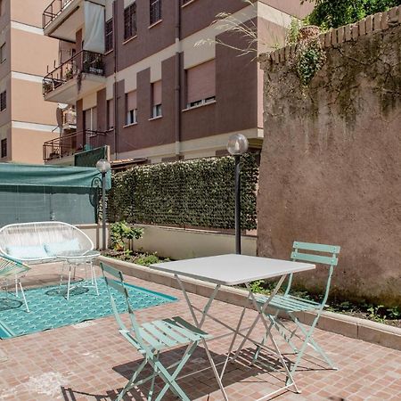 Ostia Holiday Sestante Екстериор снимка